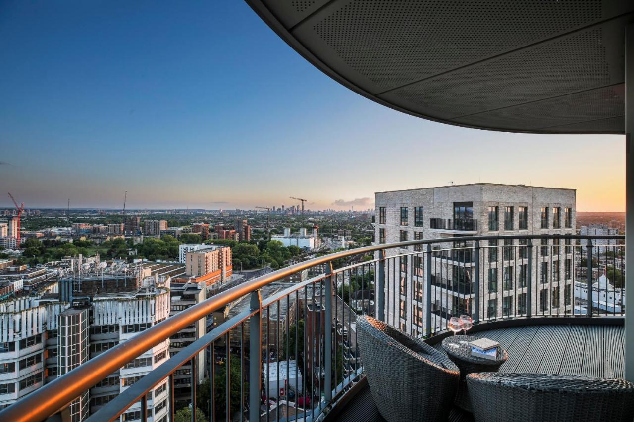 Amazing London City Skyline View & Transport Links Barking  Eksteriør bilde